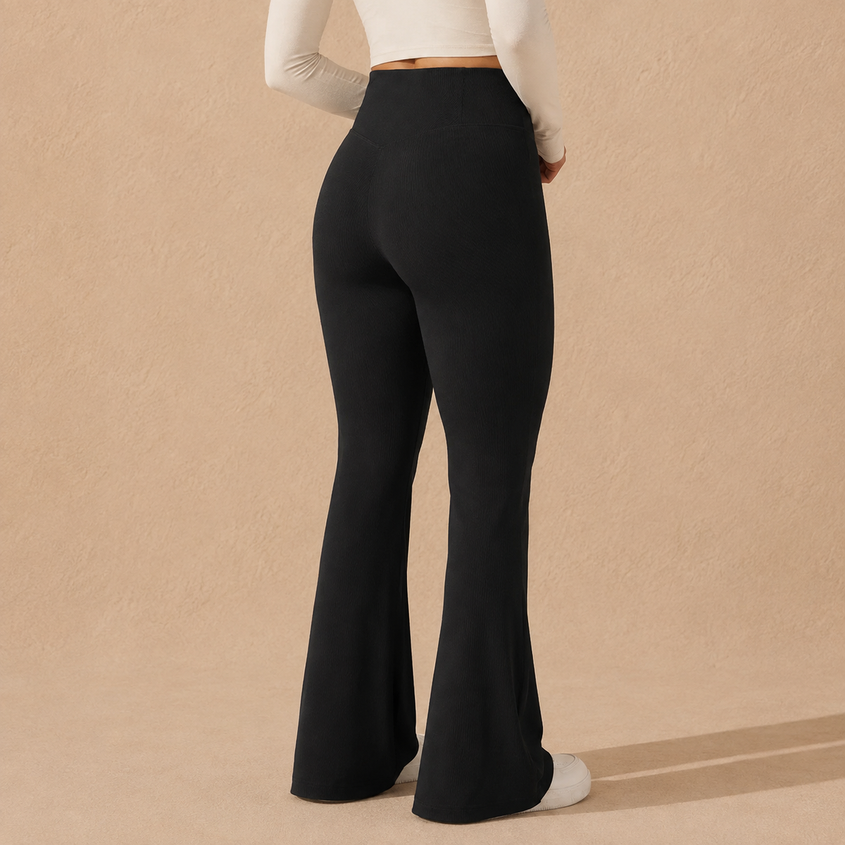 Pantalones acampanados con cintura cruzada